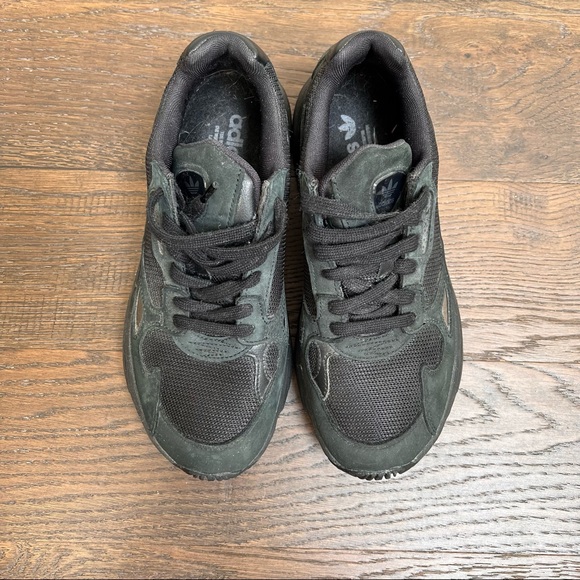 Triple Black Adidas Sneakers - Picture 2 of 6